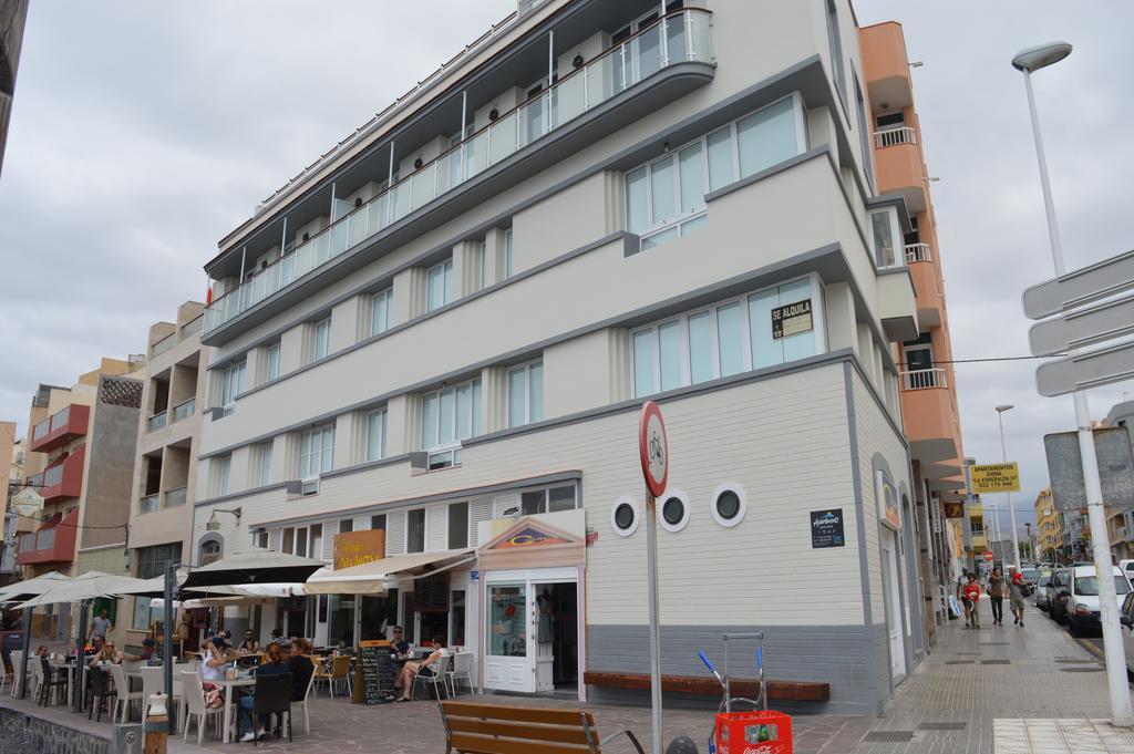 Edificio Playa Chica Apartment El Medano  Exterior photo