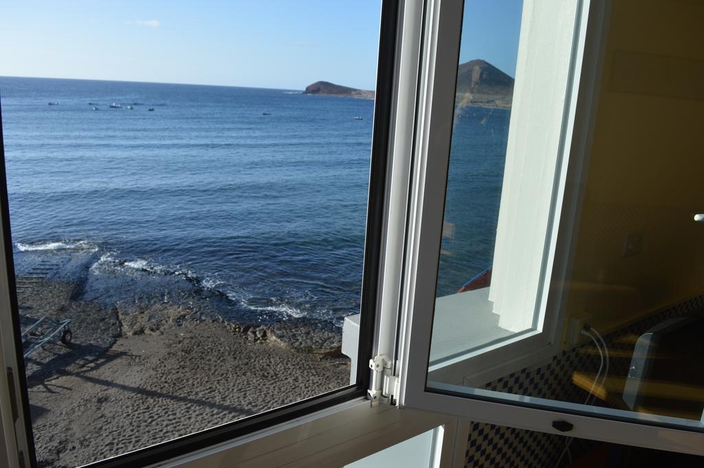 Edificio Playa Chica Apartment El Medano  Exterior photo